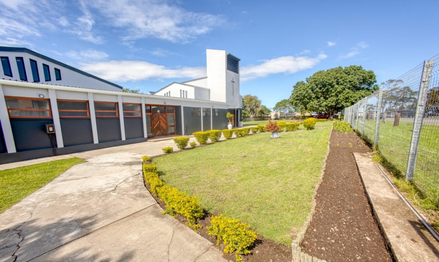 Commercial Property for Sale in Summerpride Eastern Cape